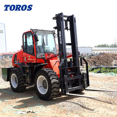 গুণ  Enclosed Cab Rough Terrain Forklift Outdoor 5000 Lb All Terrain Forklift কারখানা